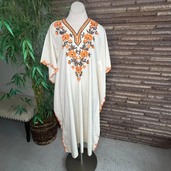 Vintage 60s Embroidered Brown and Orange Floral Caftan Metal Zipper - Picture 2 of 8
